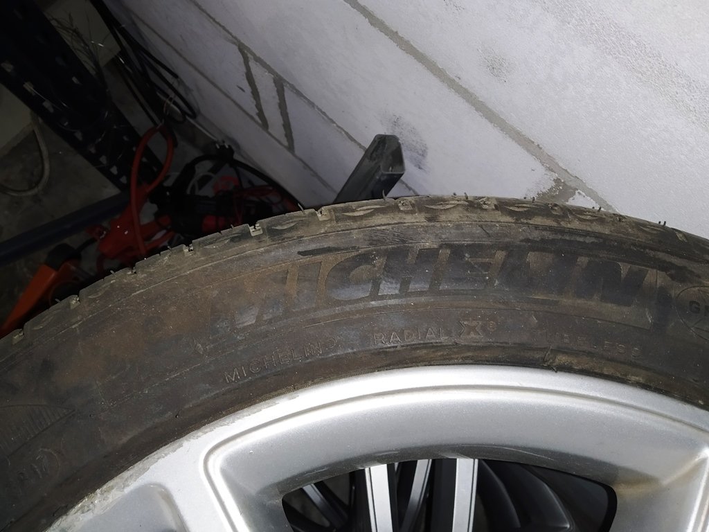1 Tire 245/45R19 MICHELIN PRIMACY MXM4 (2,5mm) Tesla model S 1065205-00-A